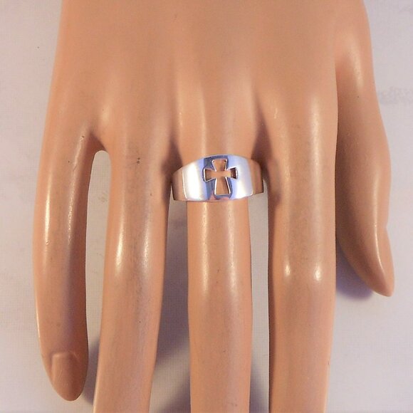 Sterling Silver Cross Ring Size 9  - Christian Cross Ring - Unisex Ring - Picture 2 of 8